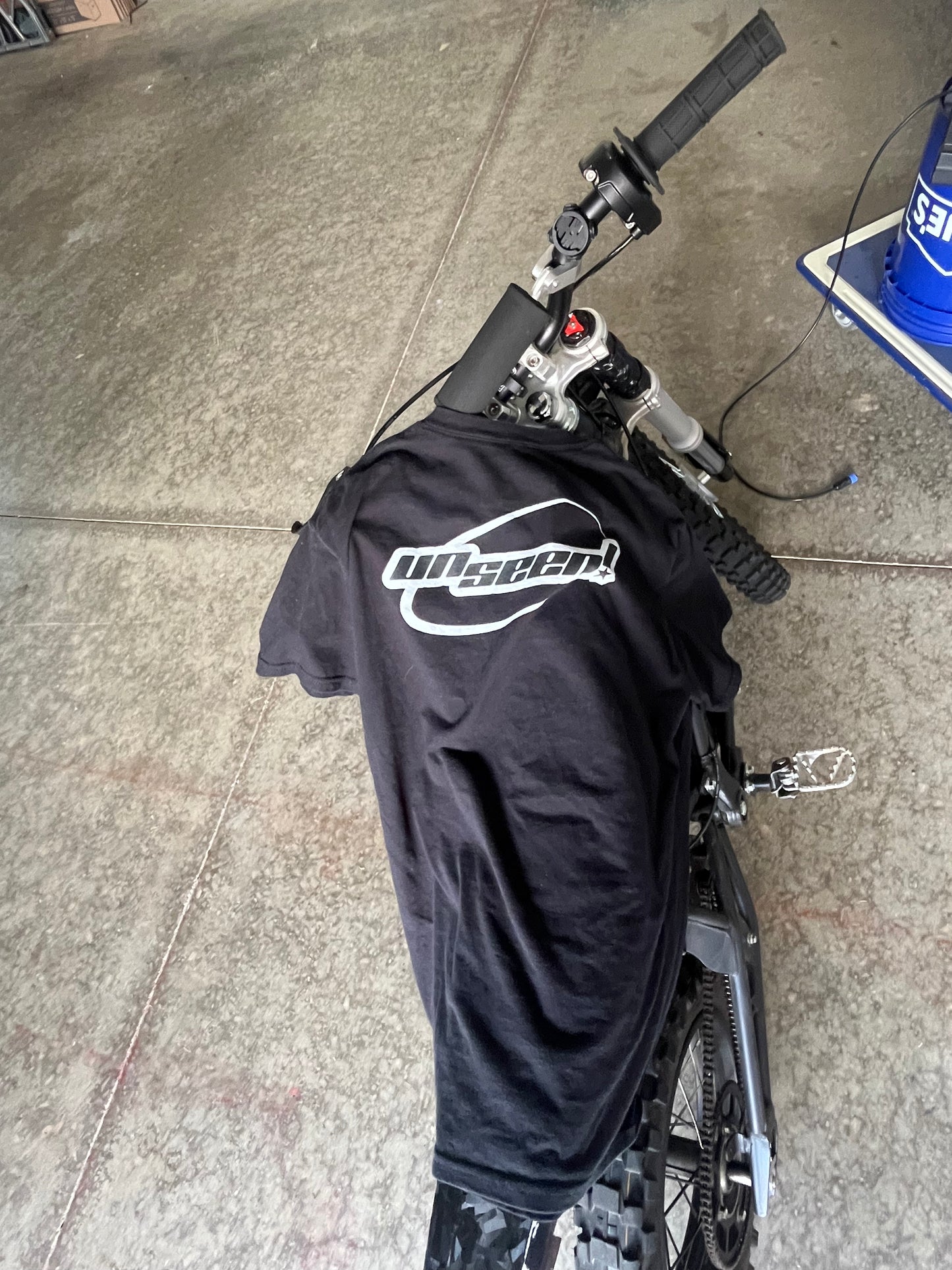 UNSEEN shirt/black
